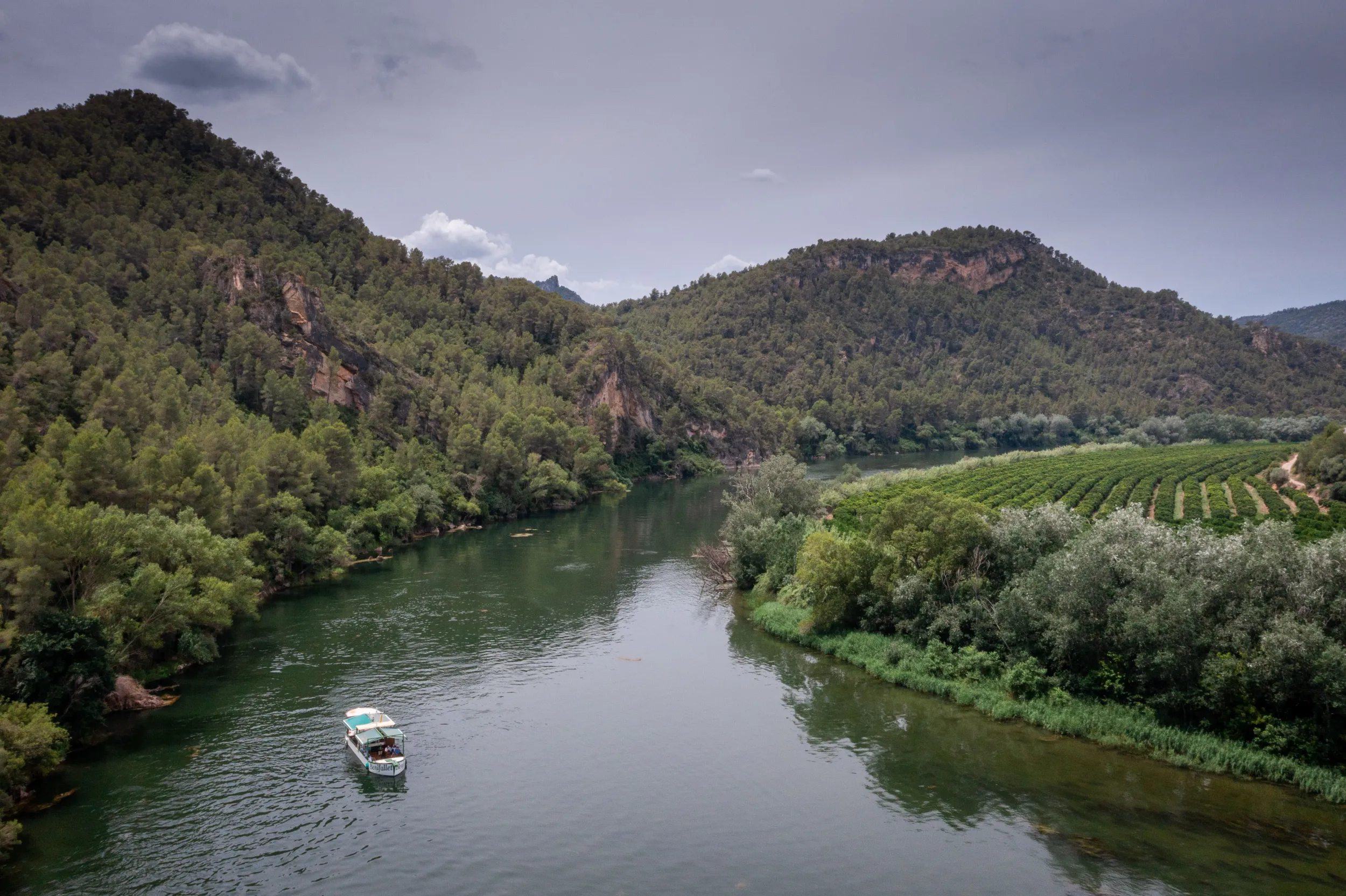 rio ebro barco