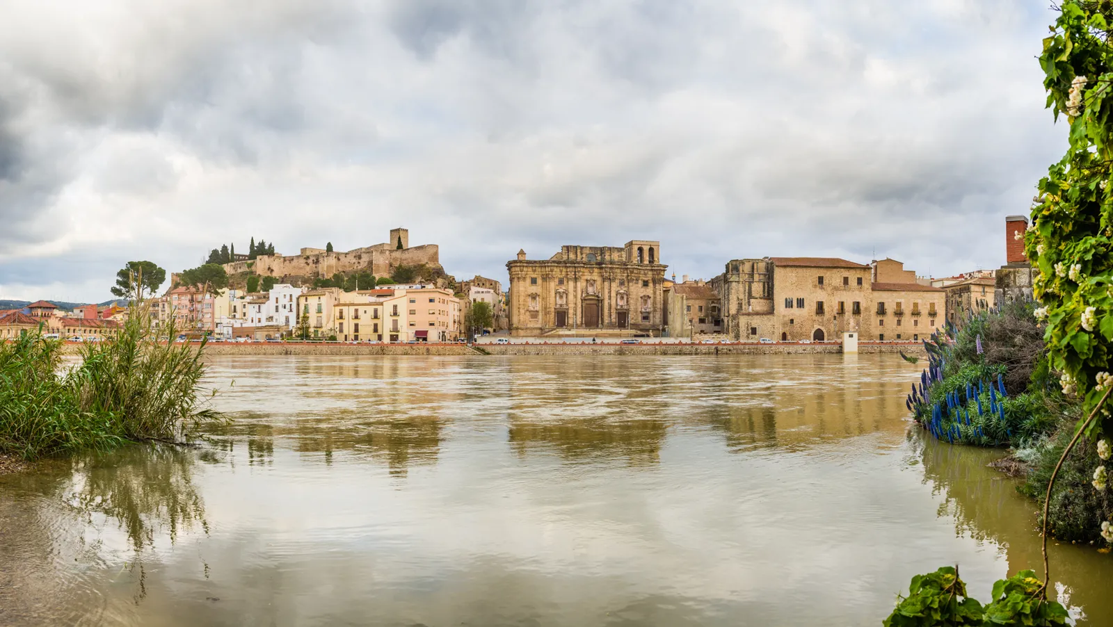 Tortosa des de l'Ebre