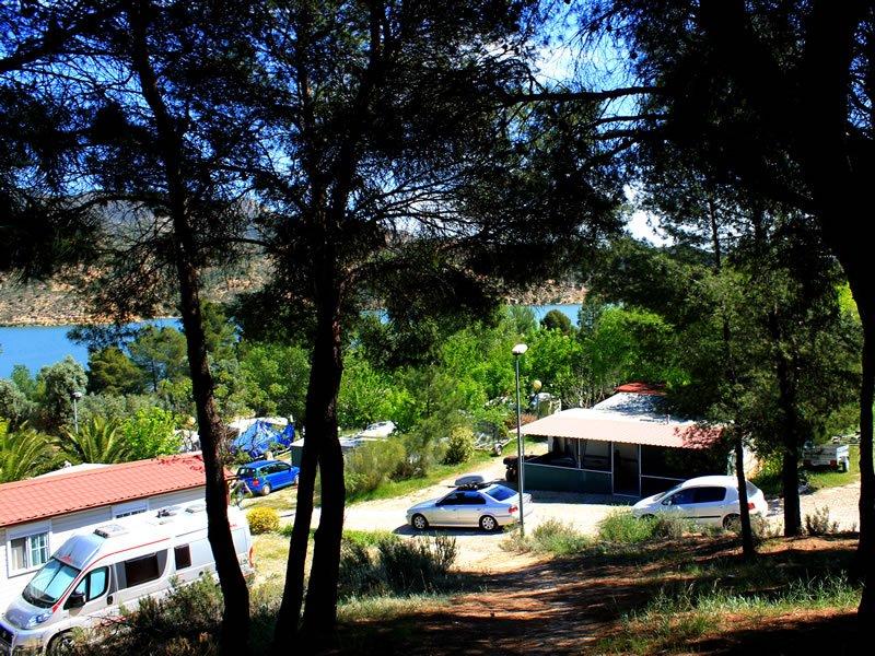 Pesca al pantà de Riba-roja